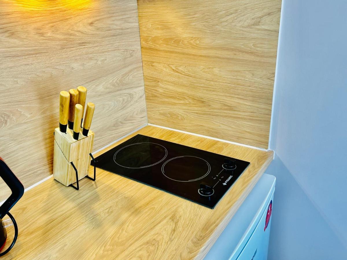 Port Twins Suites No1 Piraeus Ngoại thất bức ảnh