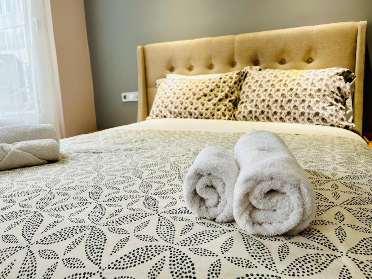 Port Twins Suites No1 Piraeus Ngoại thất bức ảnh